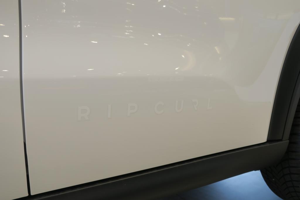 CITROEN守谷でご覧いただける展示車｜C3 AIRCROSS SUV RIP CURL