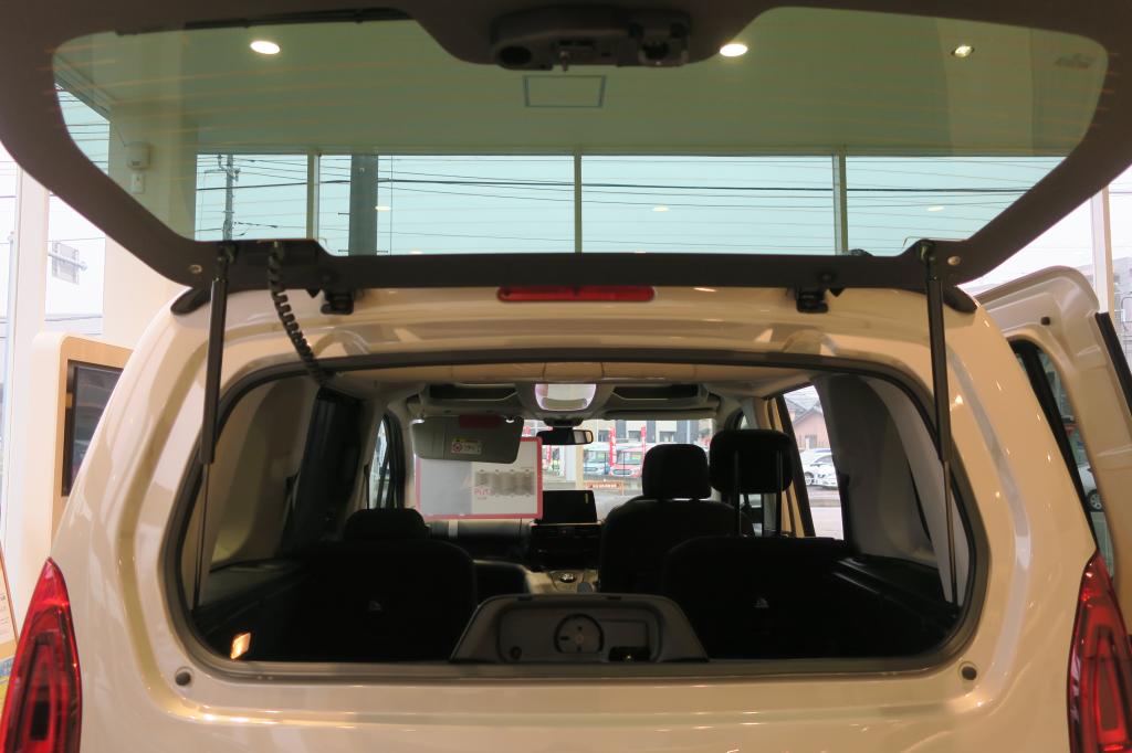 来週は…C3 ELLE DEBUT FAIR　1.21 SAT ≫ 22 SUN　● CITROEN守谷限定の特選車 (BERLINGO SHINE) ●